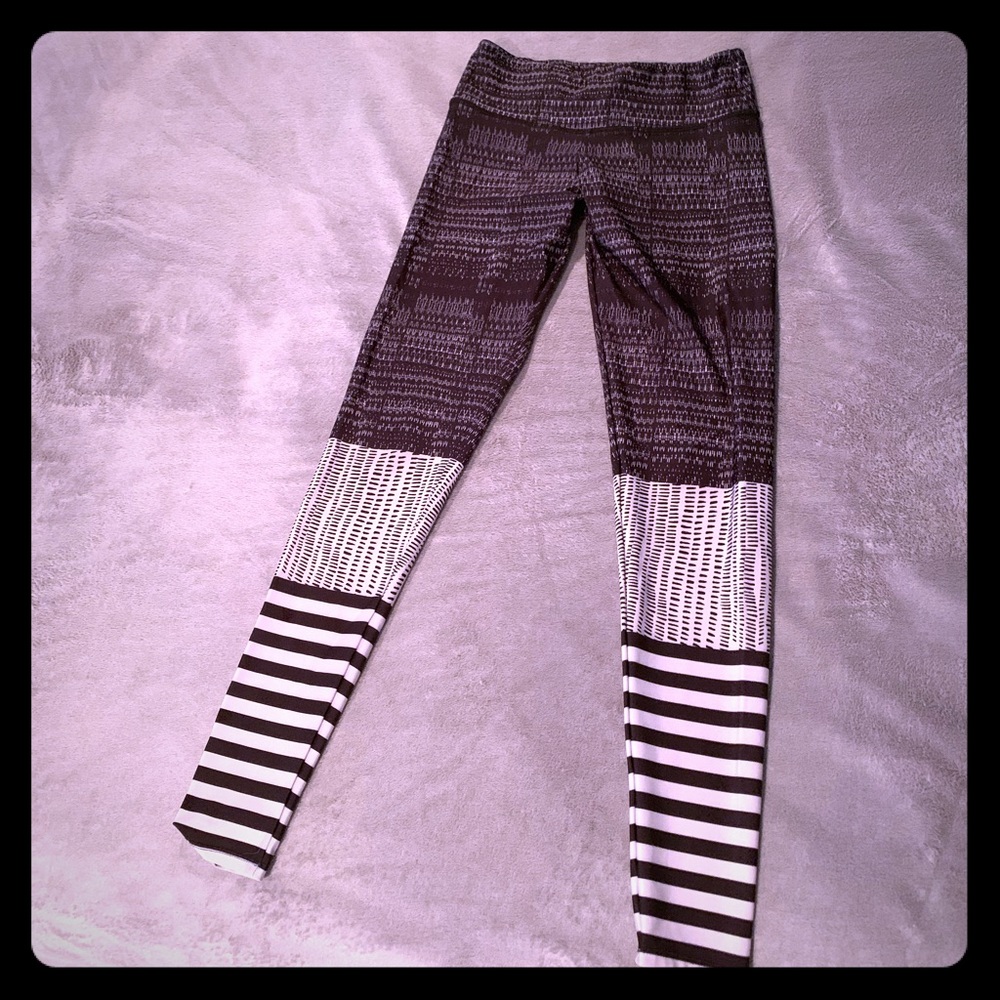 ONZIE GRAPHIC LEGGING - LEVELS